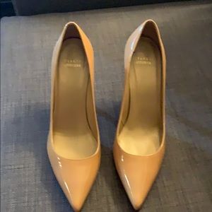 Stuart Weizman Nude Pumps